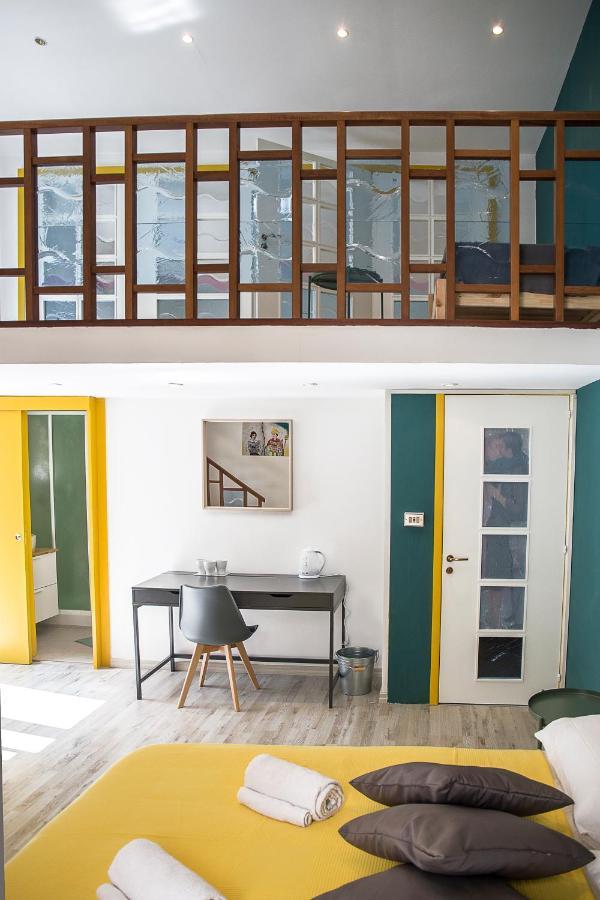 Studio Apartment