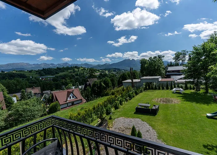 Apartamenty z widokiem&Balia - Willa KRÓLE 25A Harenda SKI by RentiloPL